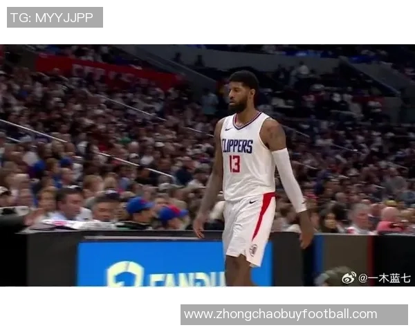 乔治参与合练展现状态恩比德单独进行力量与体能训练 乔治参与合练展现状态恩比德单独进行力量与体能训练