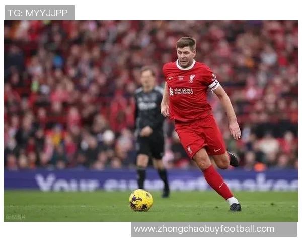 杰拉德称赞罗伊基恩被低估认为他在多个方面展现强大实力